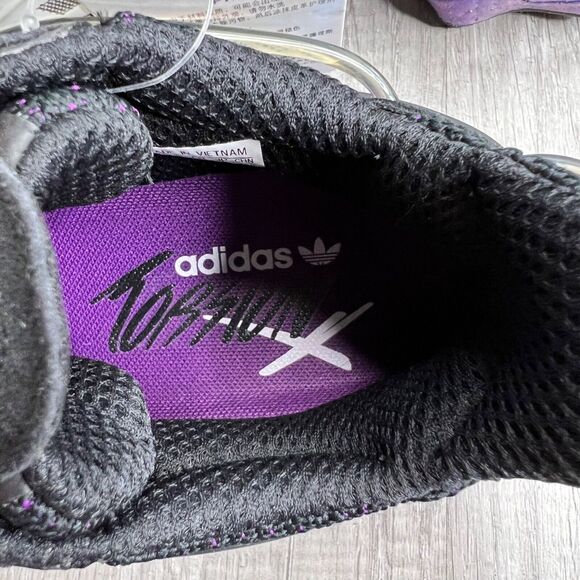 Athletic_Shoes
